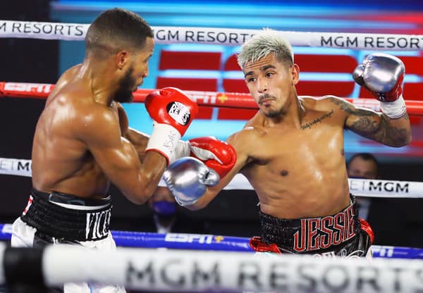 Boxing News Magdaleno Defeats Vicente By Dq October 23 2020