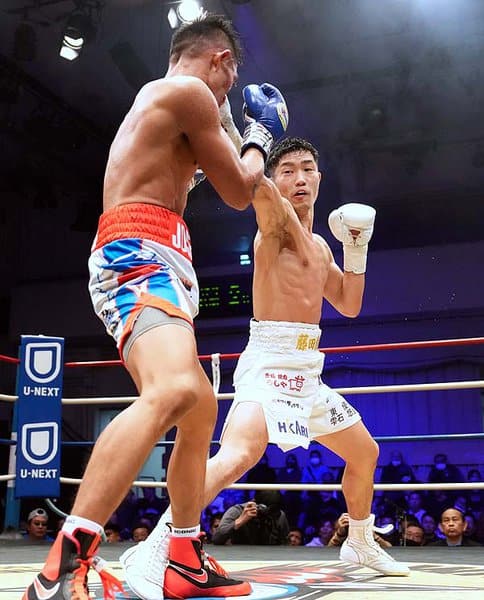 Boxing News: Fujita beats Filipino Ambo, wins WBO AP 126lb belt ...