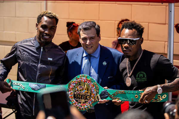 Boxing News: WBC presents Freedom Belt to Houston Mayor » June 27, 2024